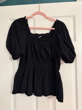 Old Navy Black Smocked Peplum Puff Sleeve Blouse - Women